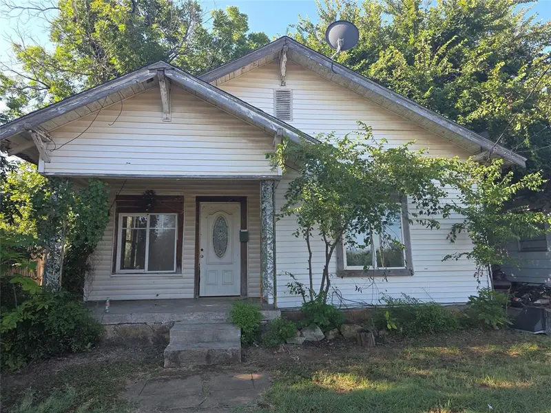 905 W Walker Street, Breckenridge, TX 76424