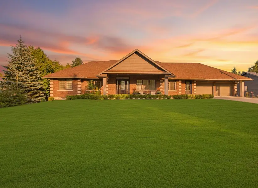 197 Balmy Beach RD, Georgian Bluffs, ON N4K 5N4