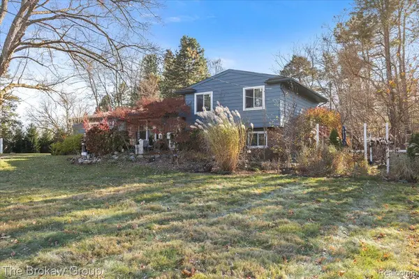 10490 Green RD, Atlas Township, MI 48438