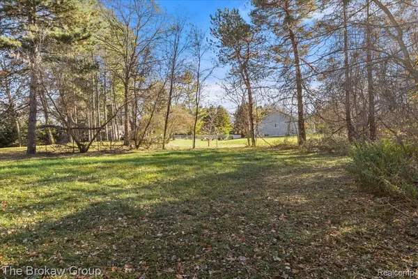 10490 Green RD, Atlas Township, MI 48438