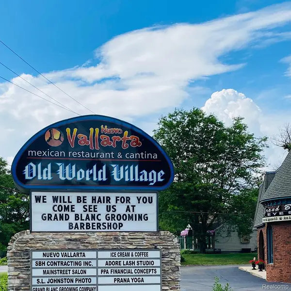 11225 S SAGINAW ST #H, Grand Blanc, MI 48439