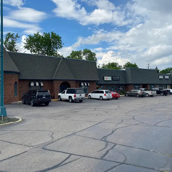 11225 S SAGINAW ST #H, Grand Blanc, MI 48439