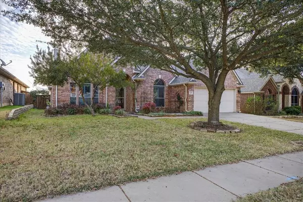 Burleson, TX 76028,829 Greenwood Drive