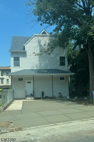 82 Montgomery Avenue, Newark City, NJ 07108
