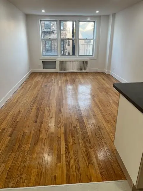 2035 East 7th ST #5F, Brooklyn, NY 11223