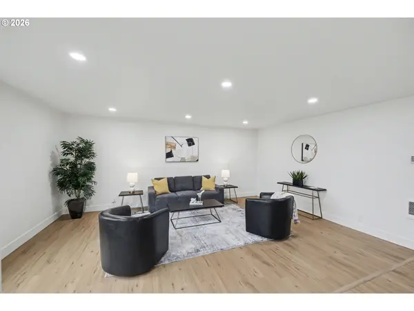 2175 Princeton DR, Eugene, OR 97405