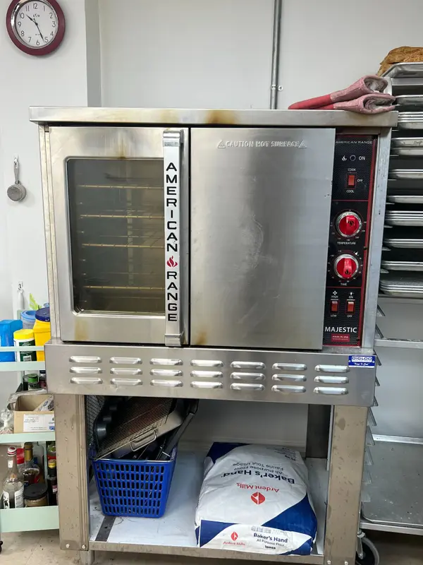 16 Wilstead DR, Newmarket, ON L3Y 4T9