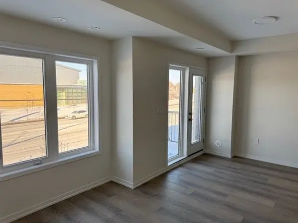 76 Matawin LN, Richmond Hill, ON L4B 3X9