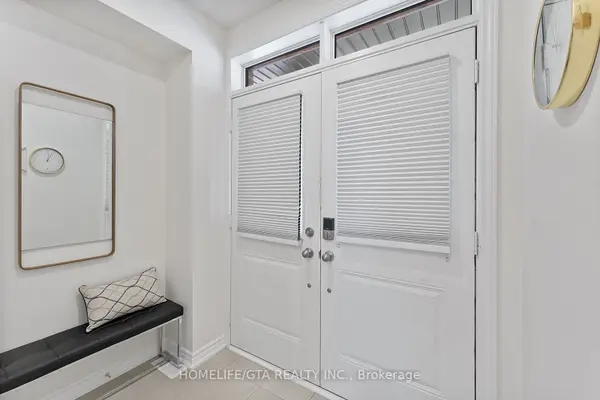 7 Holyrood CRES, Vaughan, ON L4H 5G2