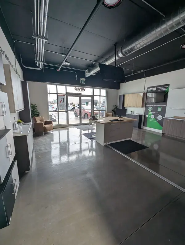 3475 Rebecca ST #102, Oakville, ON L6L 0H3