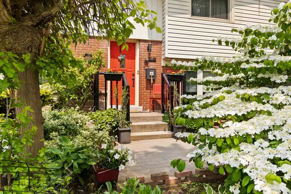 1031 Marley CRES, Burlington, ON L7T 3S3