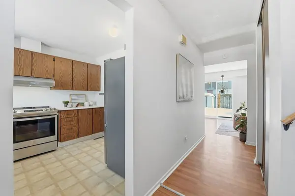 461 Moodie DR #B, Bells Corners And South To Fallowfield, ON K2H 8T7