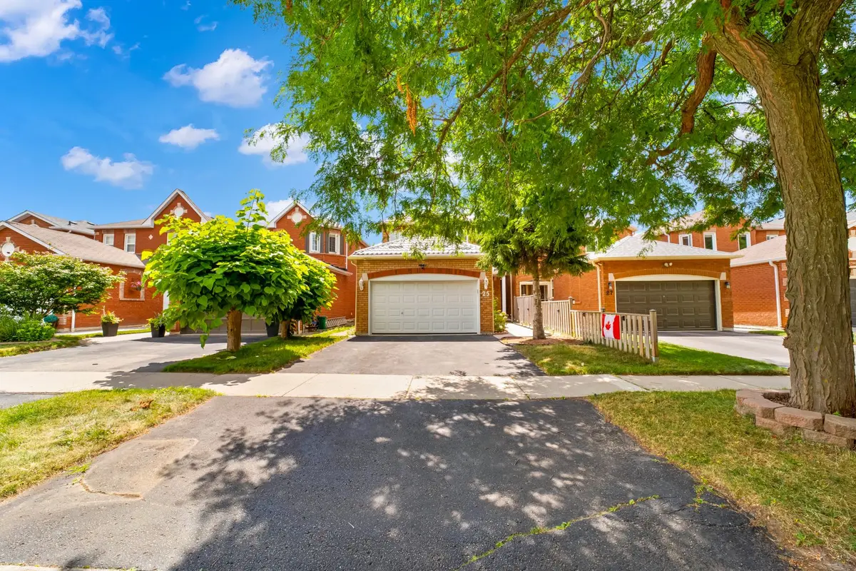 25 Fieldnest CRES, Whitby, ON L1R 1Z5