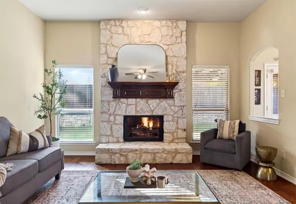 908 Hollowbrook Circle, Mckinney, TX 75072