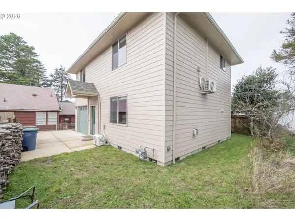 41 Fern ST, Gleneden Beach, OR 97388