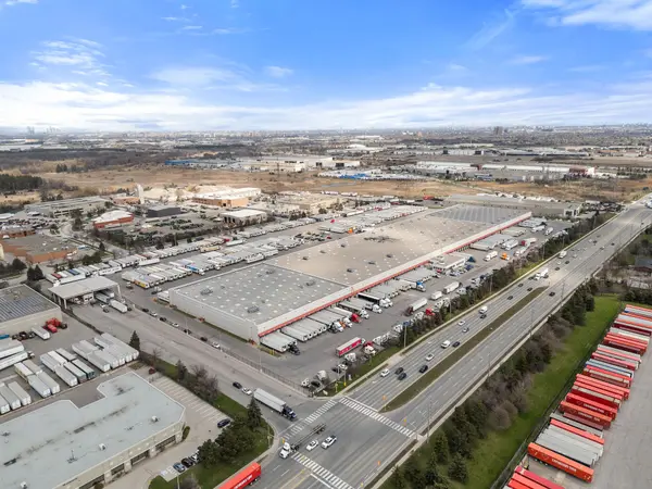 8495 Goreway DR, Brampton, ON L6T 5R8