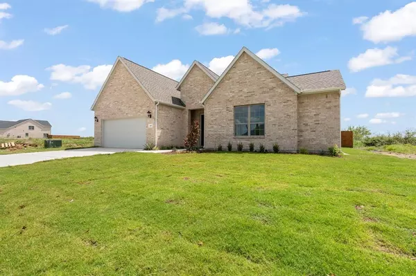 Venus, TX 76084,245 Brahman Street