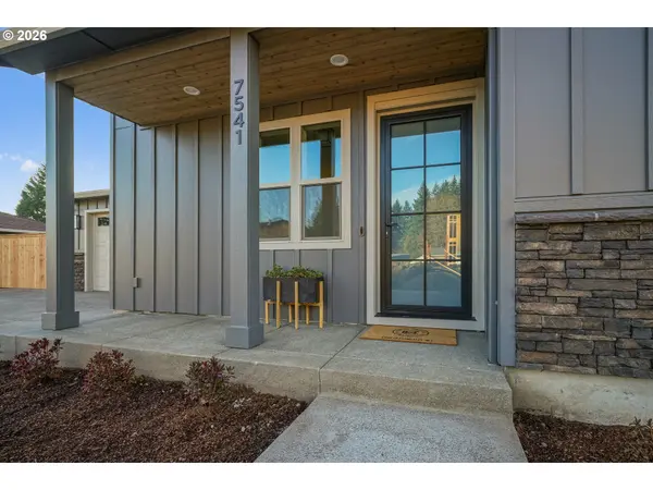 10 Lennox LN NE, Keizer, OR 97303