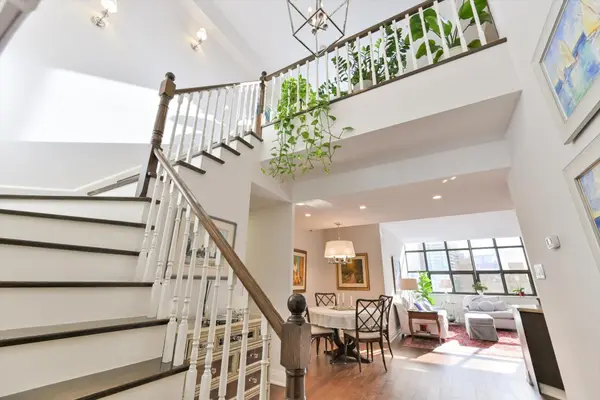 80 Front ST #811, Toronto C08, ON M5E 1T4