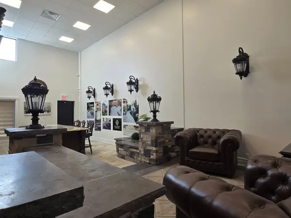 1472 Thornton RD N #A2, Oshawa, ON L1H 7K4