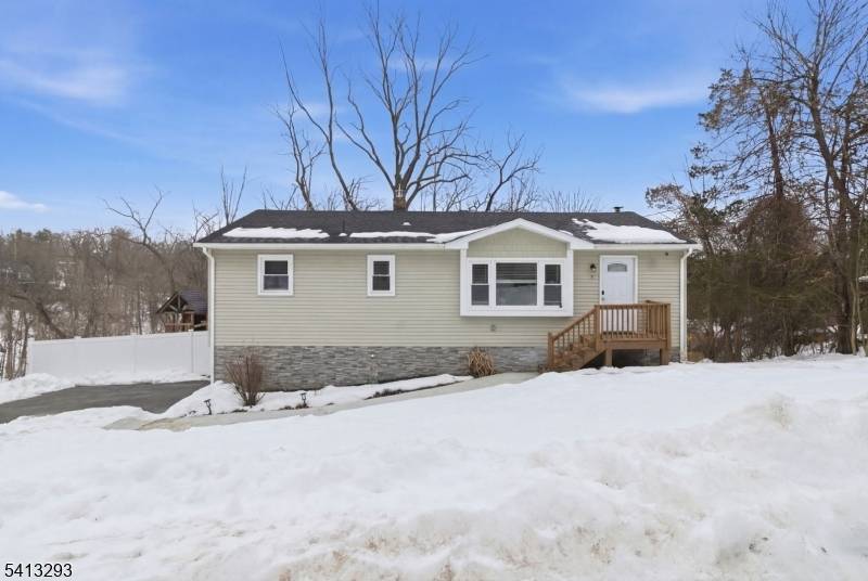 3 Gardenia Rd, Vernon Twp., NJ 07418