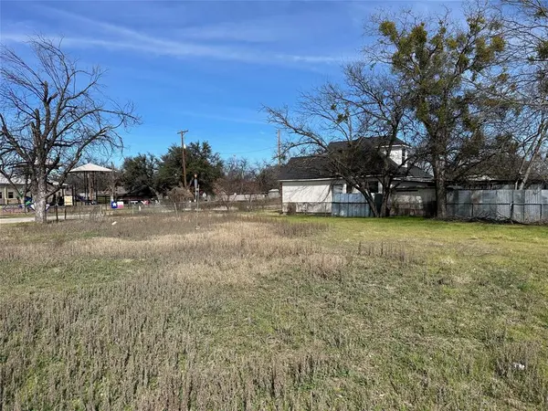 605 W Church Street, San Saba, TX 76877