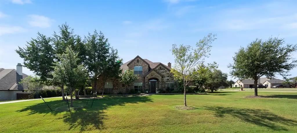 5610 Judy Drive, Midlothian, TX 76065