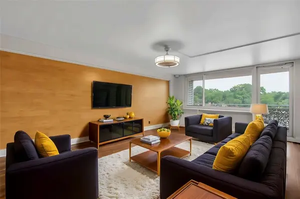 Dallas, TX 75219,3883 Turtle Creek Boulevard #204