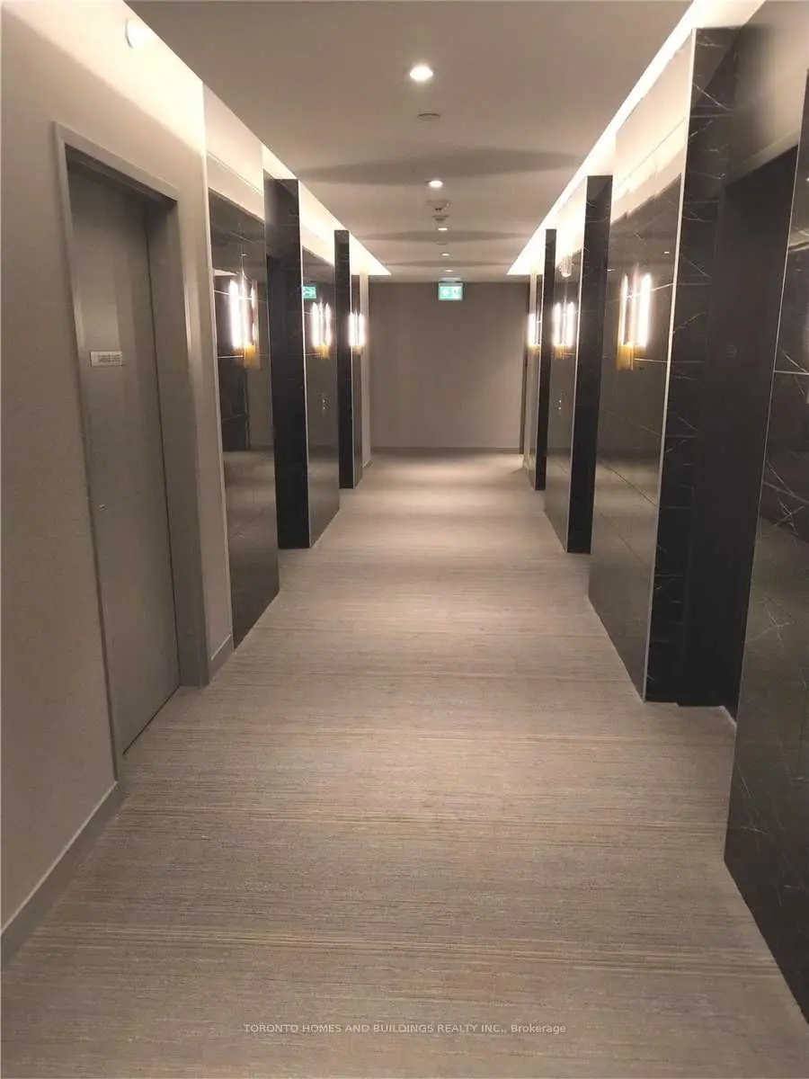 950 Portage Pkwy #907, Vaughan, ON L4K 0J7