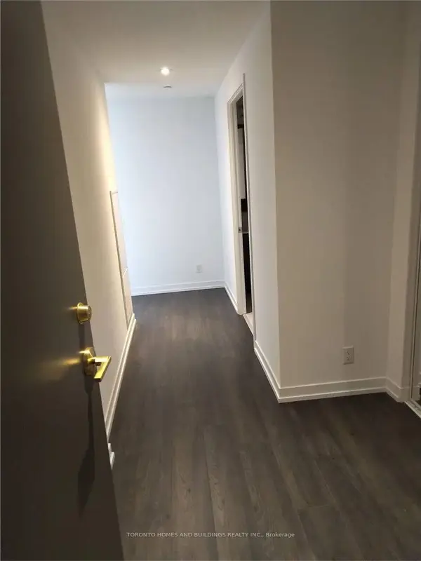 950 Portage Pkwy #907, Vaughan, ON L4K 0J7