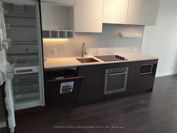 950 Portage Pkwy #907, Vaughan, ON L4K 0J7