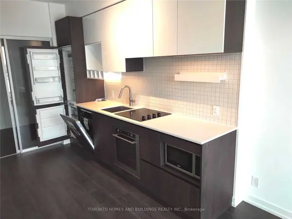 950 Portage Pkwy #907, Vaughan, ON L4K 0J7