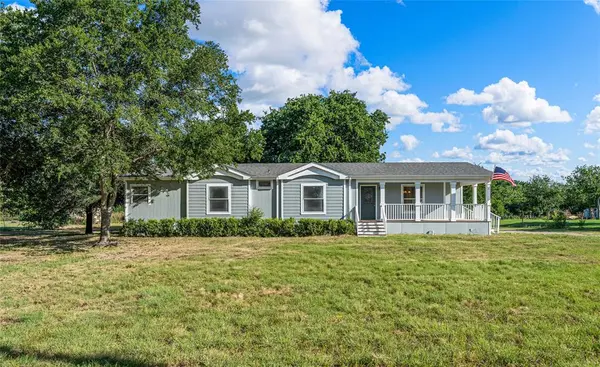 429 Eagle Ridge Road, Mcgregor, TX 76657