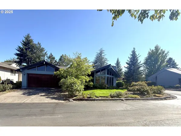 2462 SENATE WAY, Medford, OR 97504