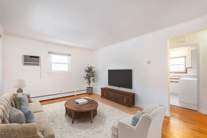 116 Edison St, Clifton City, NJ 07013