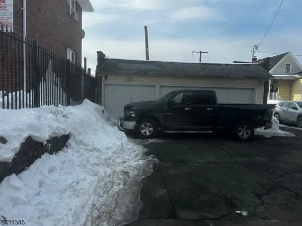 174 E 16Th St, Paterson City, NJ 07524