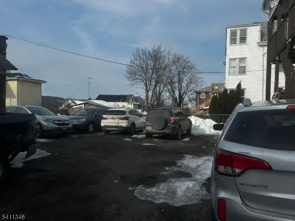 174 E 16Th St, Paterson City, NJ 07524