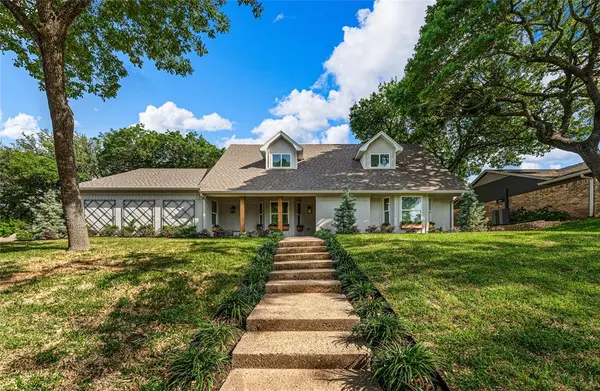 9916 Sandalwood Drive, Woodway, TX 76712