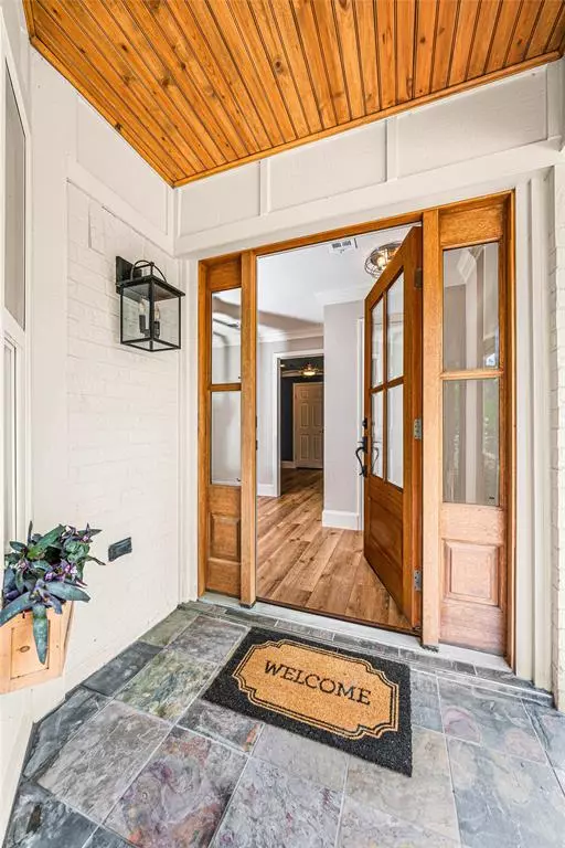 Woodway, TX 76712,9916 Sandalwood Drive