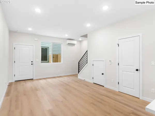 8624 SW 21st AVE #4, Portland, OR 97219