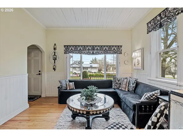 91184 N MILLER ST, Coburg, OR 97408