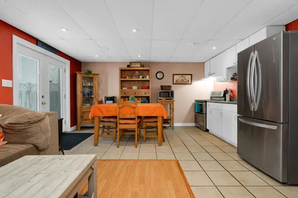 48 Ward DR, Barrie, ON L4N 7P2