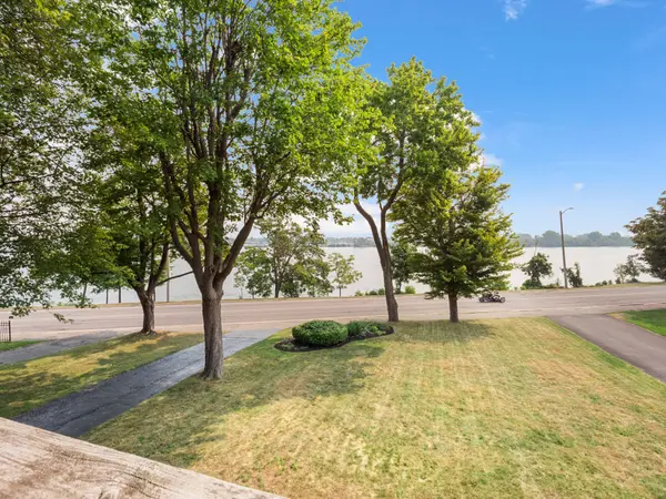 735 Niagara BLVD, Fort Erie, ON L2A 3J2