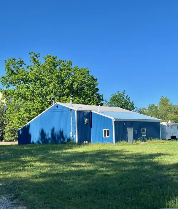 1012 Seneca, Cadillac, MI 49601