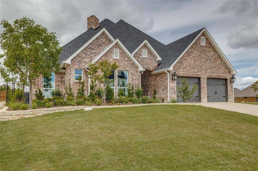 11008 Familia Real Drive, Benbrook, TX 76126