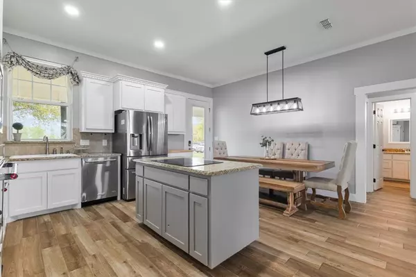 Aubrey, TX 76227,5480 New Hope Road