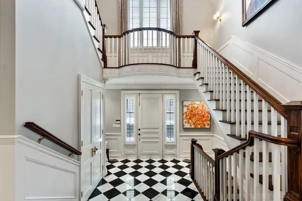 21 De Vere GDNS, Toronto C04, ON M5M 3E4