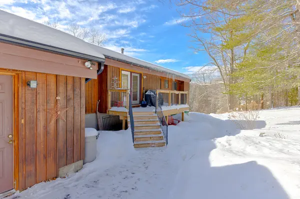 3233 Calabogie RD, Greater Madawaska, ON K0J 1H0