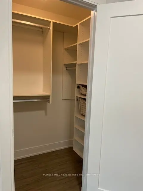 310 Tweedsmuir AVE #TH8, Toronto C03, ON M5P 2Y2