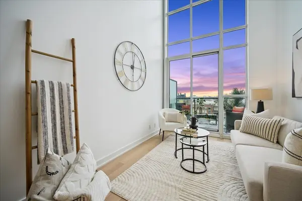 5 Hanna AVE #717, Toronto C01, ON M6K 1W8